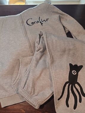 Coraline Other Mother Tunnel Graphic Hoodie & Joggers Set Grey Size 150